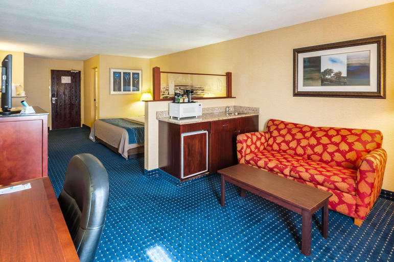 Bedroom 3, Comfort Inn & Suites North East, Cecil