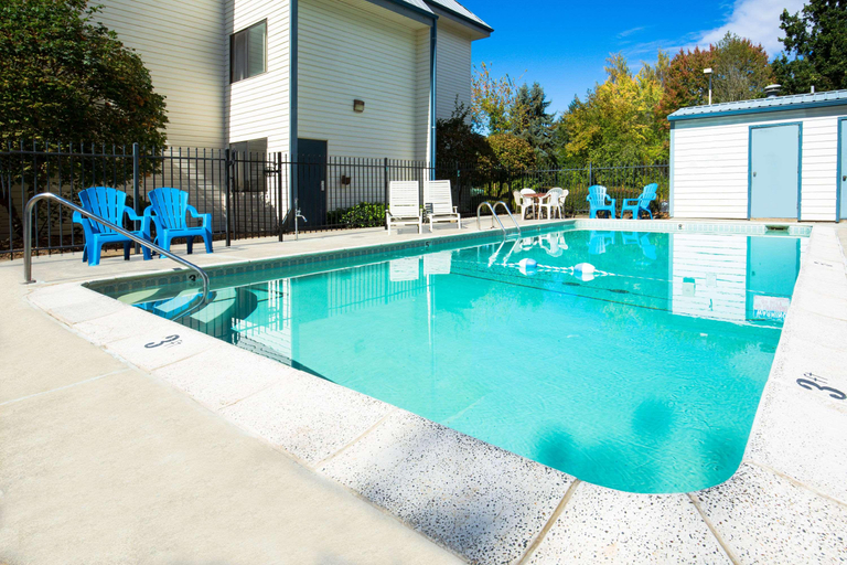 Sport & Beauty 5, Days Inn by Wyndham Corvallis, Benton