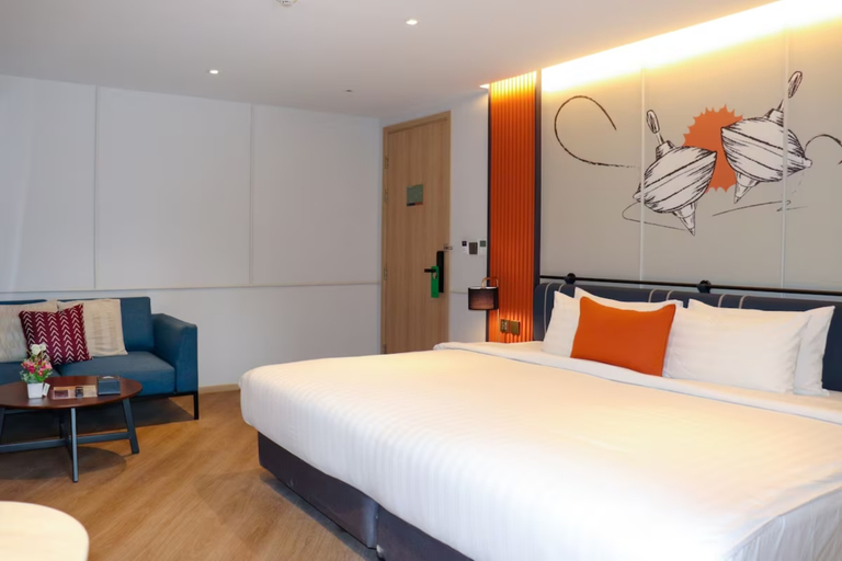 Bedroom 3, The Quart Ruamrudee by UHG, Pathum Wan