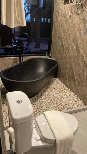 Bathroom 5, Krasan Riverside Resort Jogja, Bantul