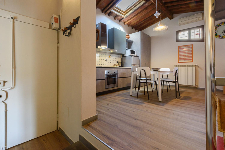 Kitchen 2, Una finestra sulle Cappelle Medicee by Mmega, Florence