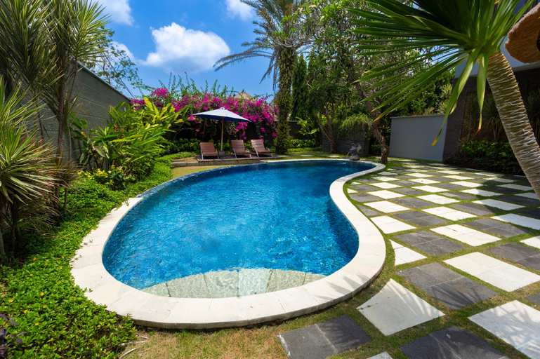 Swimming Pool 16