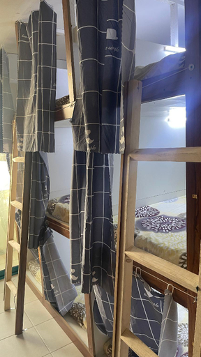 Others 5, Royal House Capsule, Dubai