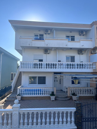 Others 3, Saraj appartments