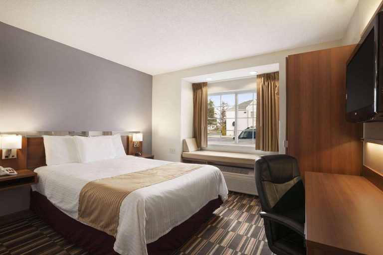 Bedroom 3, Microtel Inn by Wyndham Albany Airport, Albany