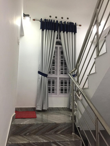 Others 5, Rajivs Residence, Ernakulam