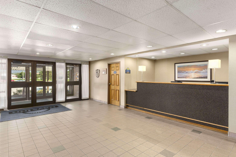 Public Area 3, Days Inn by Wyndham Stephenville, Division No. 4