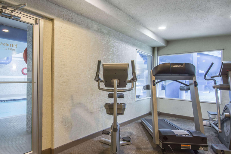 Others 5, Quality Inn and Suites, Division No. 9