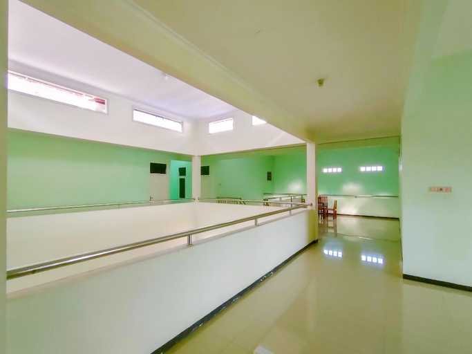 Public Area 3, Djati Homestay RedPartner near Gor Djarum Kudus, Kudus