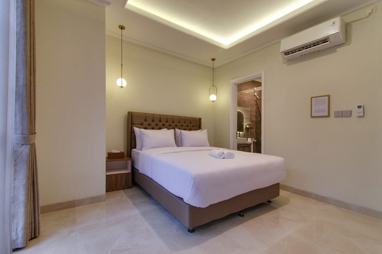 Others 3, 4BR La Maison Jolie W/ Pool, Jakarta Pusat