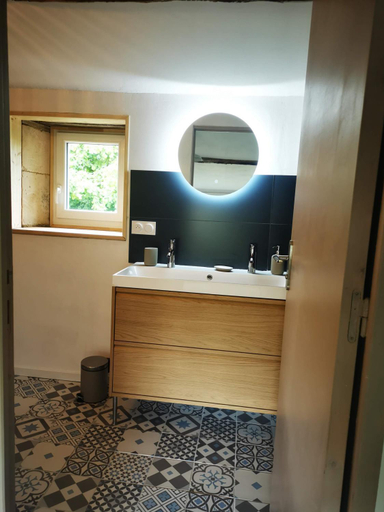 Bathroom 3, Les chambres de Cherveux, Deux-Sèvres