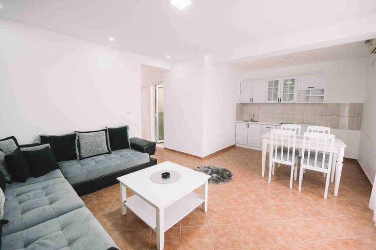 Kitchen 5, CORONA Apartments