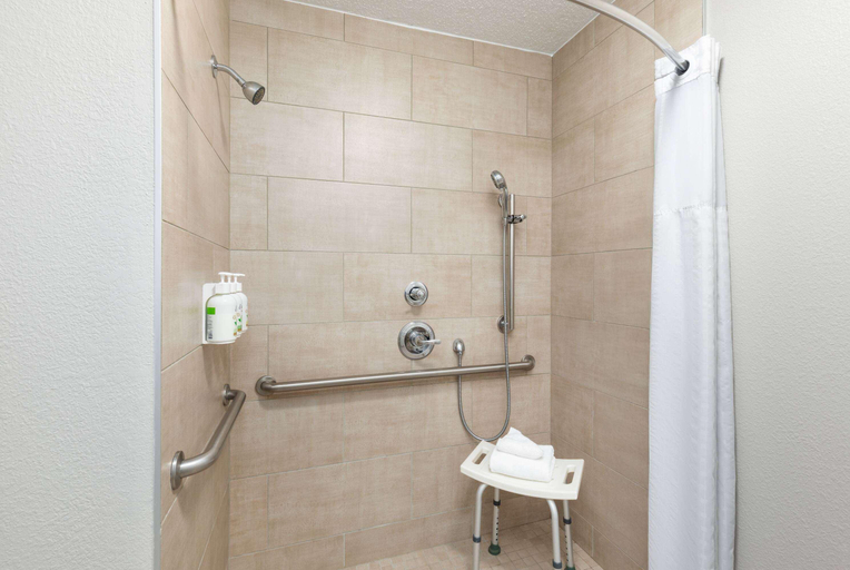 Bathroom 4, Baymont by Wyndham Nashville, Davidson