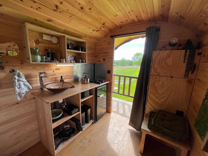 Others 3, Les logements insolites de la Base Nautique, Charente