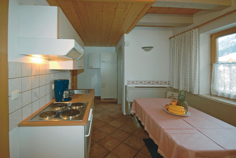 Others 5, Fruhstucks- & Apartmenthaus Maislau, Zell am See