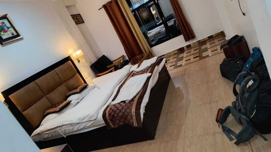 Bedroom 3, Hotel D'Zojila - Kargil, Kargil