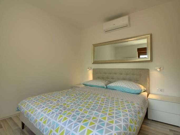 Bedroom 3, Villa Markulin Comfortable holiday residence, Ližnjan