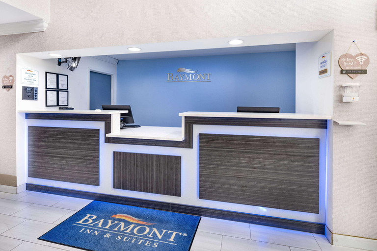 Public Area 2, Baymont by Wyndham Gurnee, Lake
