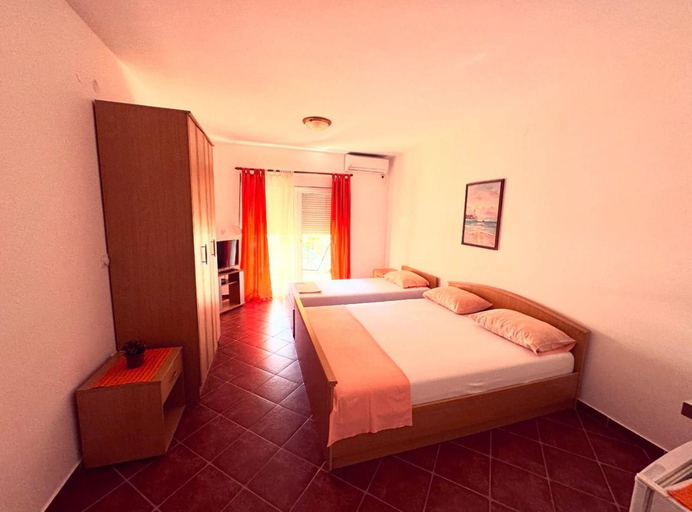 Others 5, Guesthouse MB Knezevic