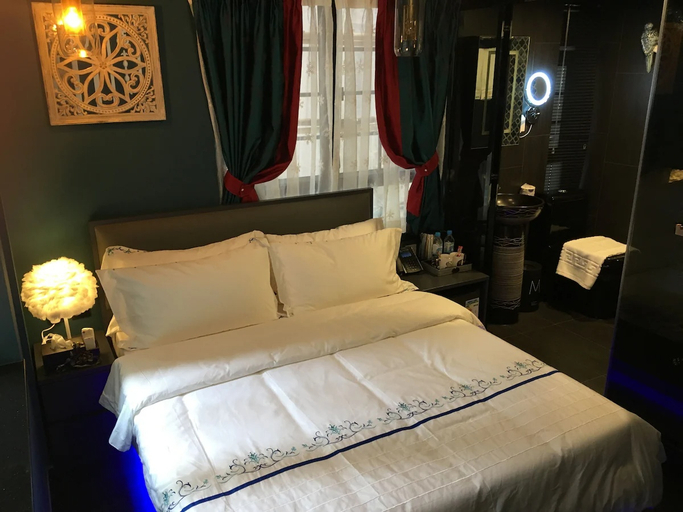 Bedroom 9