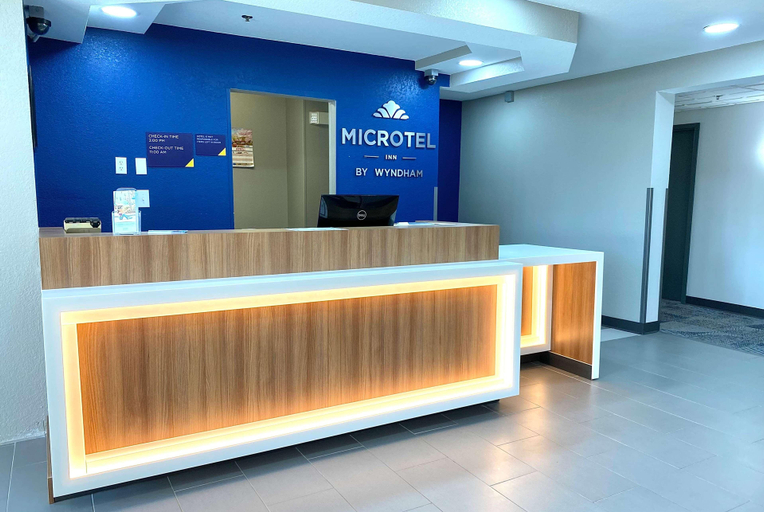 Public Area 2, Microtel Inn by Wyndham Beckley, Raleigh