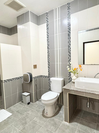 Bathroom 4, Willow Pillow, Muang Chumphon