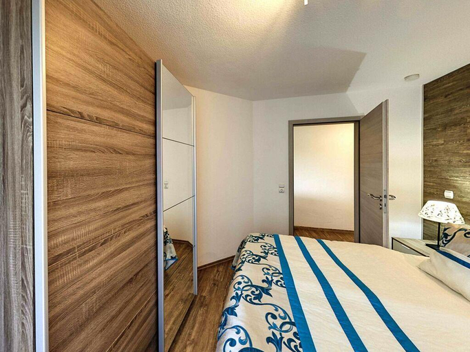 Others 4, Exclusive apartment with panoramic lake view, Vulkaneifel