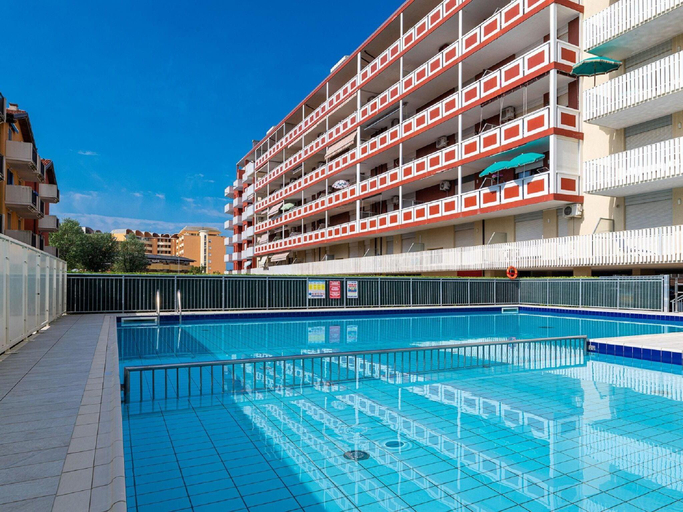 Sport & Beauty 5, Apartment in Caorle Near Sea Beach, Venezia