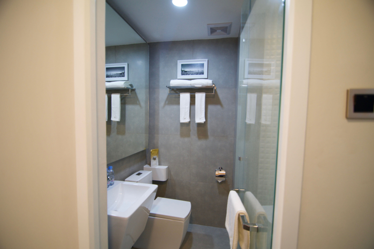 Bathroom 4