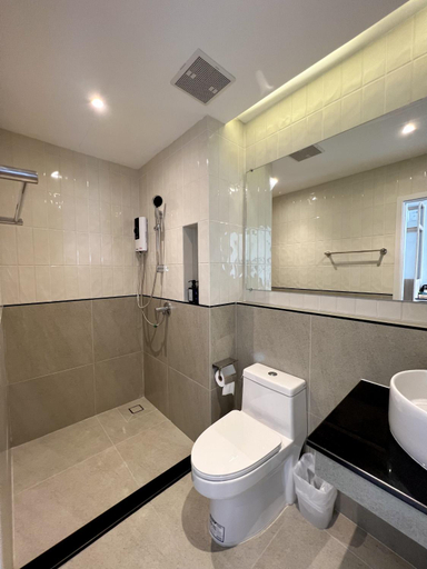 Bathroom 4, The Way hotel Ban Pong, Ban Pong