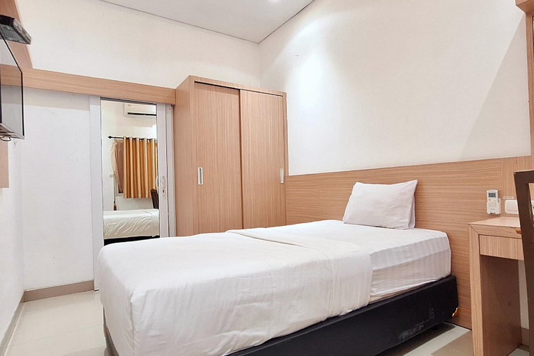Bedroom 12