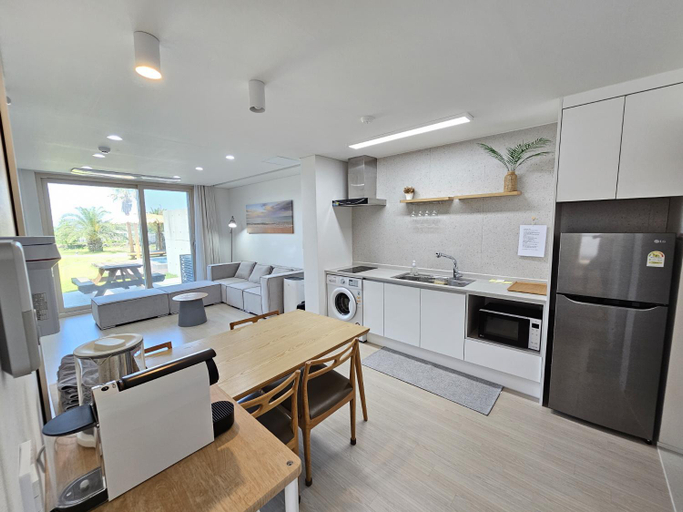 Dining Room 9