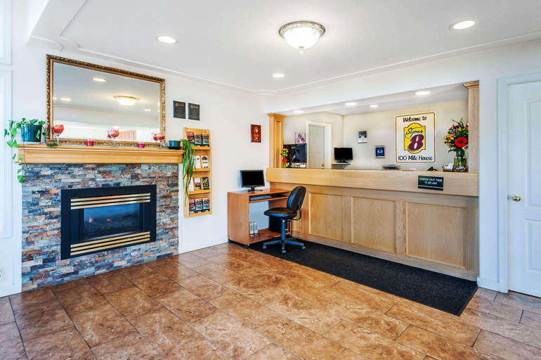 Public Area 2, Super 8 by Wyndham 100 Mile House, Cariboo