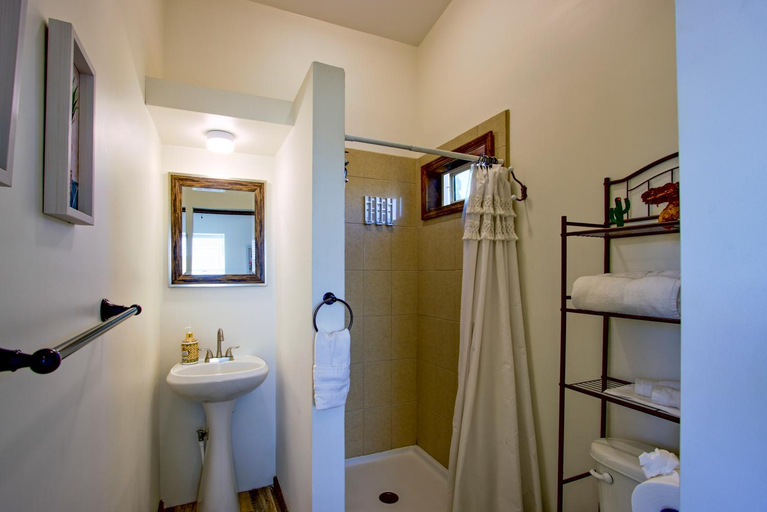 Bathroom 17