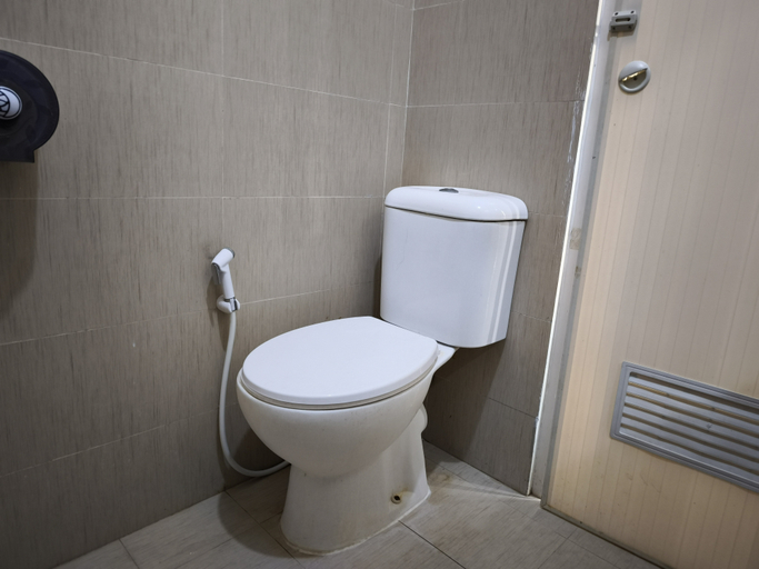 Bathroom 8