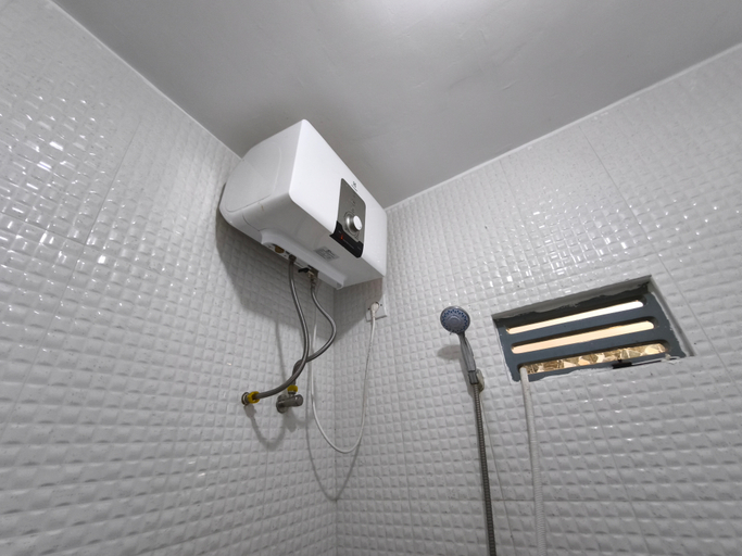 Bathroom 4