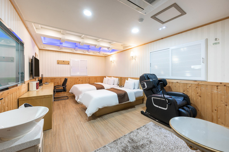 Bedroom 2, Yeosu MJ, Yeosu