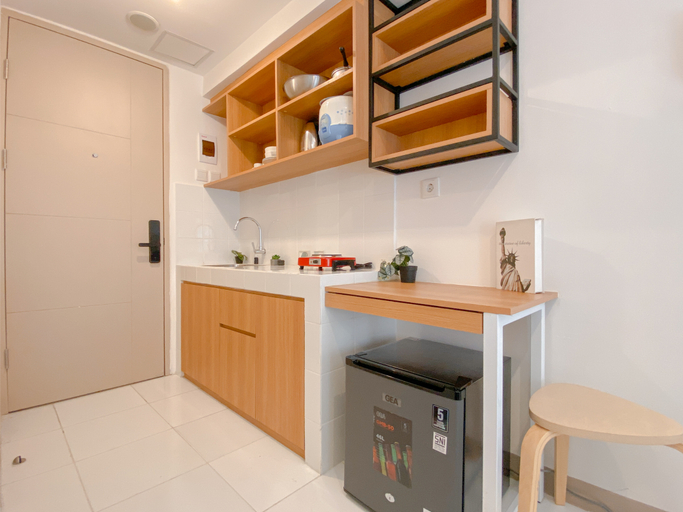 Others 4, Comfort Minimalistic Studio at Tokyo Riverside PIK 2 Apartment By Travelio, Tangerang