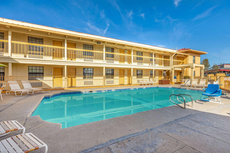 Sport & Beauty, Travelodge By Wyndham El Paso - Airport, El Paso