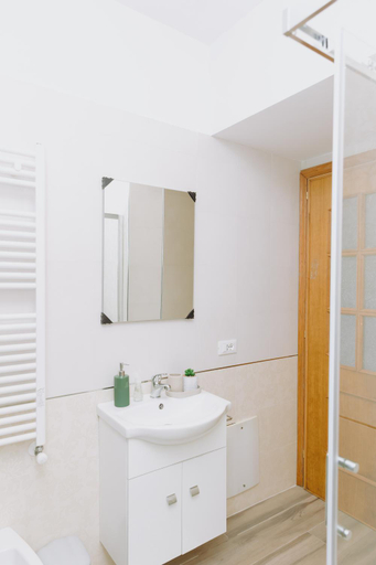 Bathroom 3, Modianus Suite, Napoli