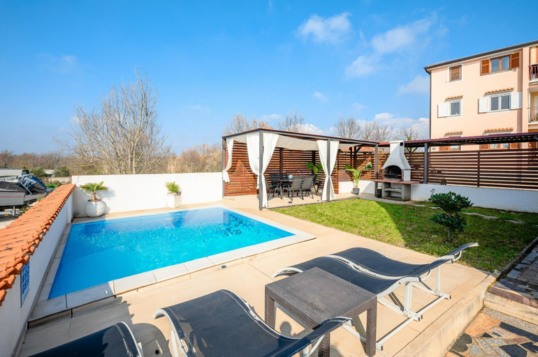 Others 3, Charming Apartments Rose 1&2 with pool, Poreč