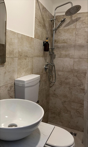 Bathroom 12