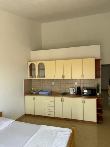 Others 4, Apartments Bernarda 2, Nin