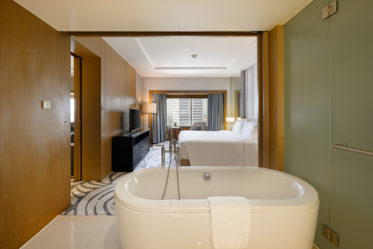 Bathroom 13
