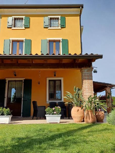 Others 4, B&B Civico 61, Verona