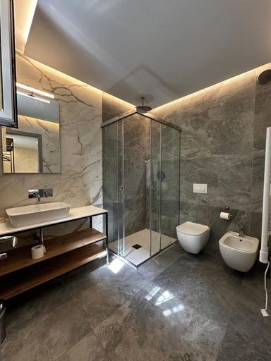 Bathroom 7