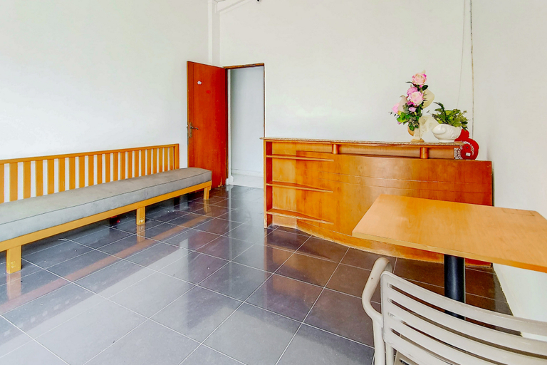 Others 4, Rabel Guest House RedPartner, Jakarta Barat