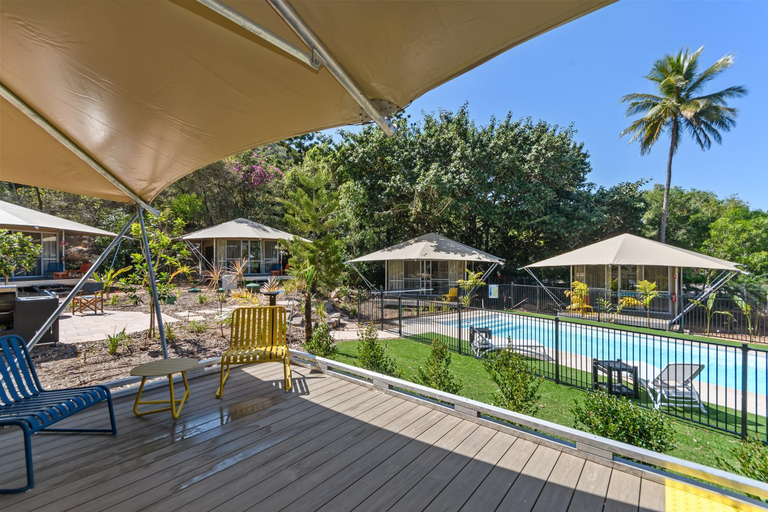 View 2, Safari Tent 7 Accessible, Magnetic Island
