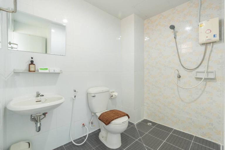 Bathroom 4, One Residence Navanakorn, Khlong Luang