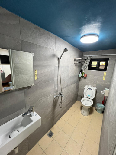 Bathroom 3, Chaonima B&B 潮尼馬民宿-屏東縣民宿編號第1458號, Pingtung